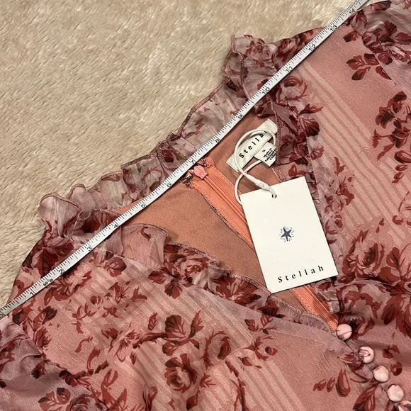 STELLAH Blush Floral Dress - Picture 13 of 16